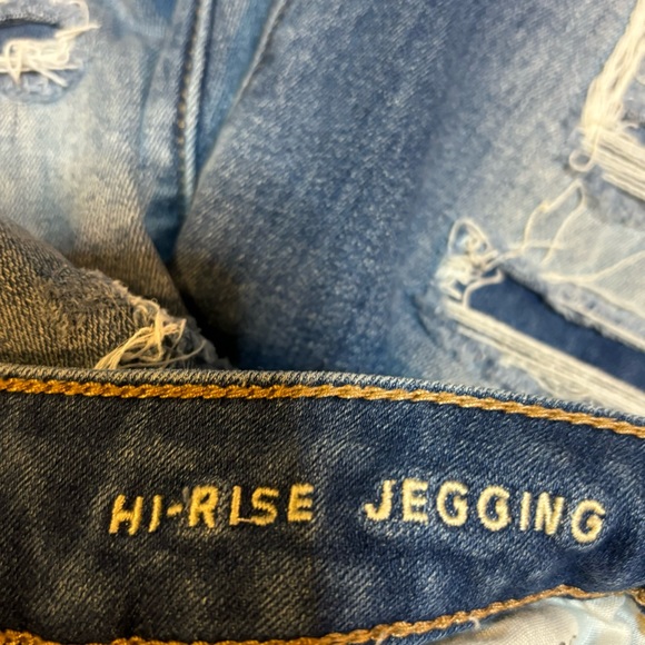 AE Hi-Rise Distressed Jegging Jeans 4S or 4 Short - Picture 8 of 9